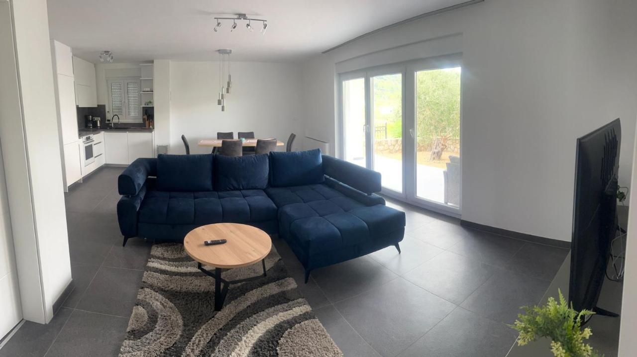 Apartmani Lana Rab Town Zewnętrze zdjęcie