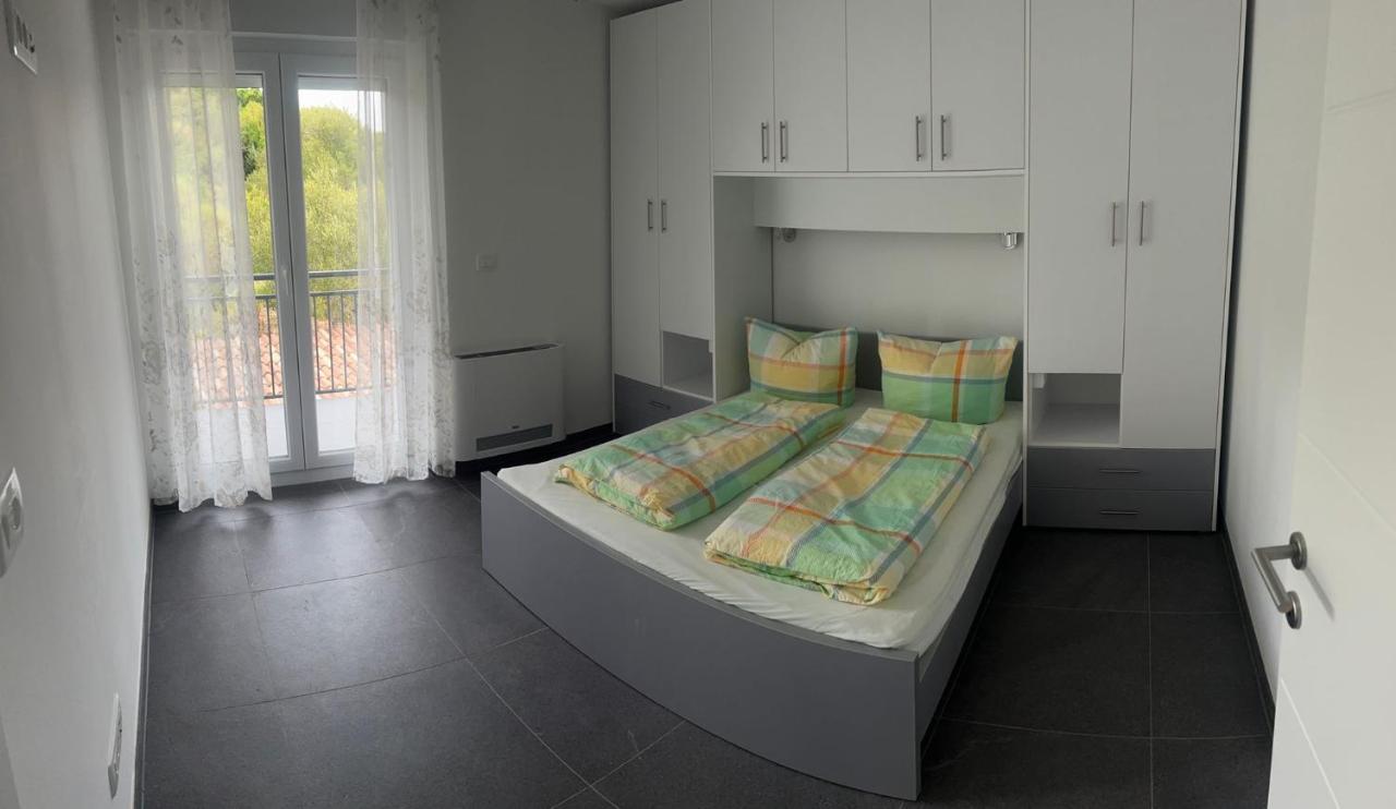 Apartmani Lana Rab Town Zewnętrze zdjęcie
